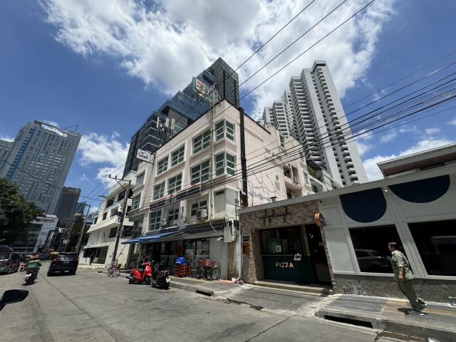 ให้เช่าพื้น 150 ตรม.  โรงแรม  Upar  สุขุมวิท ซอย 11