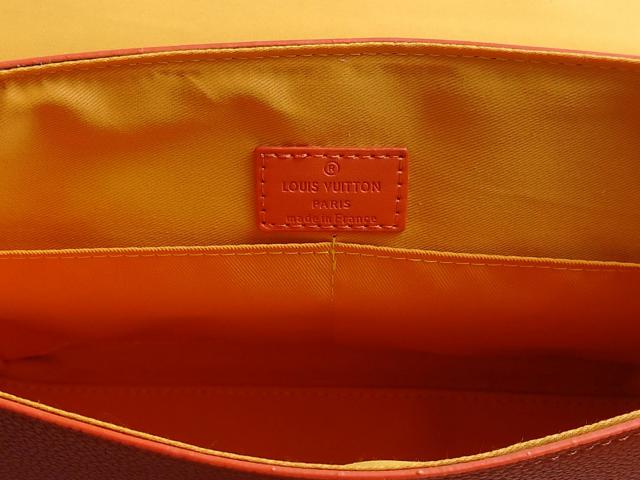 กระเป๋า Louis Vuitton - Takeoff Messenger Bag
