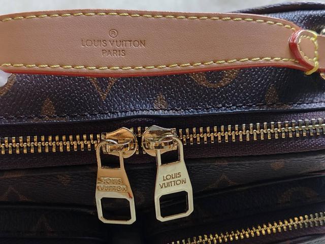 กระเป๋า Louis Vuitton - Utility Crossbody Bag 