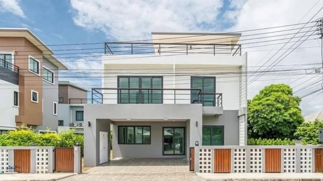 ให้เช่าบ้านสร้างใหม่ 3 ชั้น  หมู่บ้านชญยล วิวดอย โซนสุเทพ