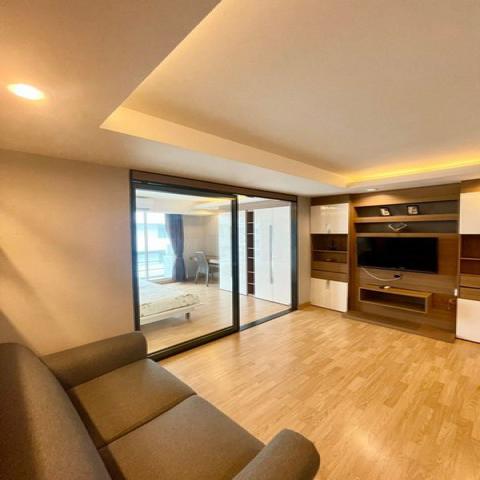 The Waterford Sukhumvit 50 clean comfortable quiet 6th floor BTS On Nut