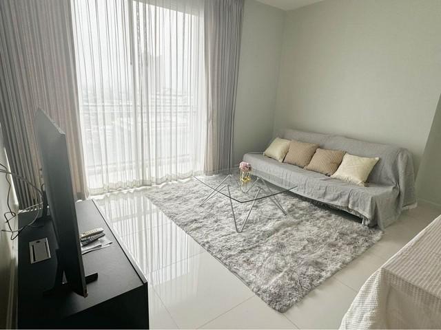 The Bloom Sukhumvit 71 clean beautiful view quiet 18th floor BTS Phra Khanong