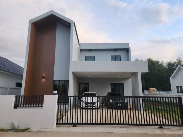 บ้านเดี่ยว 2 ชั้น สไตล์โมเดิร์นนอร์ดิก ใกล้ 89 พล่าซ่า โซนสารภี