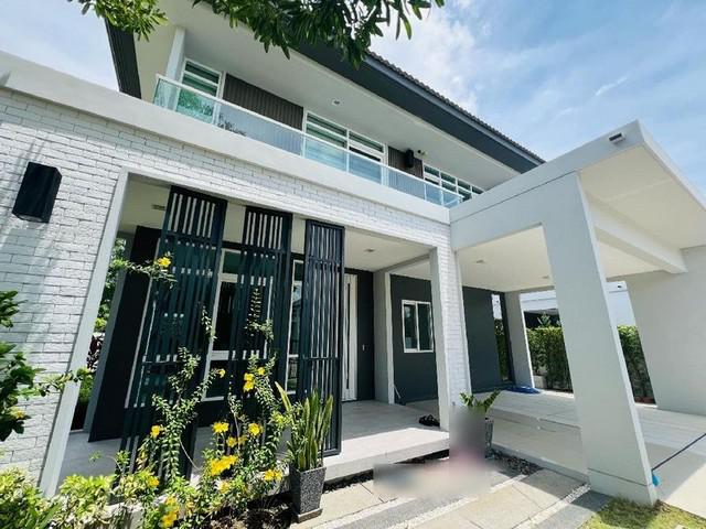 บ้านเดี่ยวหลังใหญ่ แปลงหัวมุม โครงการหรู มัณฑนา สันทราย