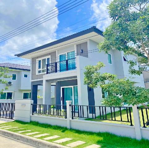จัดเต็มเฟอร์ 3 นอน แยกสิริโสธร ให้เช่าบ้านเดี่ยว 2 ชั้น 162 ตร.ม.42 ตร.วา.ติดถนนใหญ่  3 น้ำ เซ็นทรัล ฉะเชิงเทรา 2.1 กม