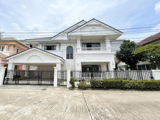 ให้เช่าบ้านเดี่ยว 2 ชั้น 65 ตรว รีโนเวทใหม่ บ้านกรองทอง พัฒนาการ 32 ใกล้ทองหล่อ 5 กม. เหมาะอยู่อาศัยหรือโฮมออฟฟิศ **เลี้ยงสัตว์ได้