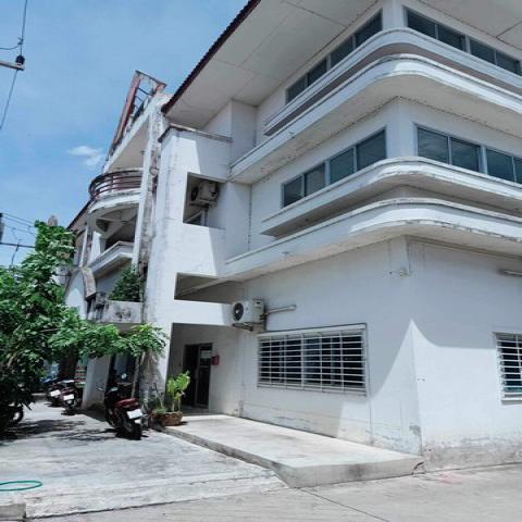 ขายโรงงานฉีดพลาสติกพร้อมพร้อมใบอนุญาต รง.4 เครื่องจักร พร้อมกิจการ 