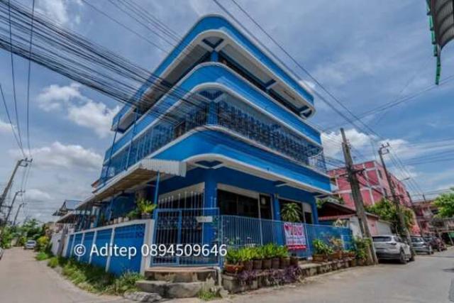  ขายด่วน! ตึก 3 ชั้น 40 ตรว. แปลงหัวมุม ซ.วัดกู้ ปากเกร็ด ทำเลทอง เหมาะทำหอพัก ใกล้รถไฟฟ้าสายสีชมพู! ท่าน้ำปากเกร็ด