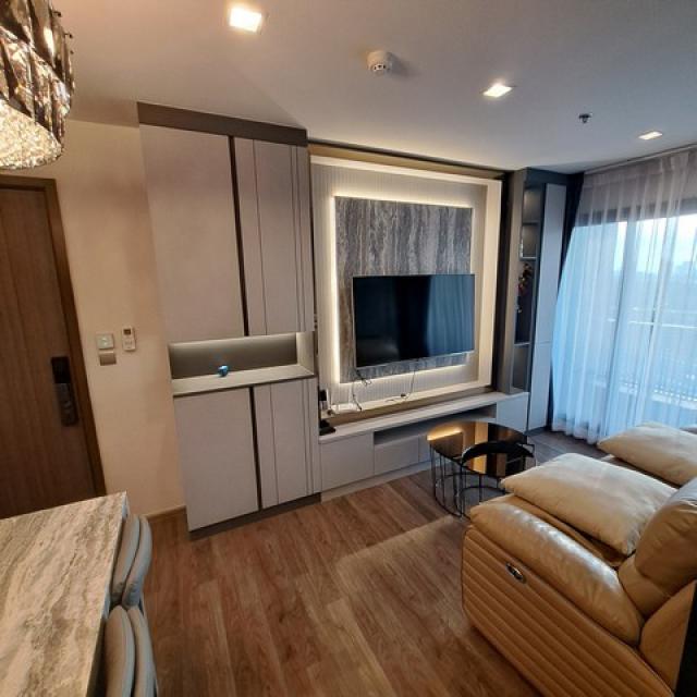 LIFE LADPRAO VALLEY ห้องสวย เฟอร์นิเจอร์ครบครัน ใกล้รถไฟฟ่้า