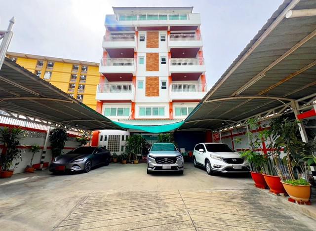 บ้านเดี่ยว 100 ตารางวา 6 ชั้น ซอยสาธุประดิษฐ์ 49 ยานนาวา กรุงเทพฯ ( มีลิฟท์) 