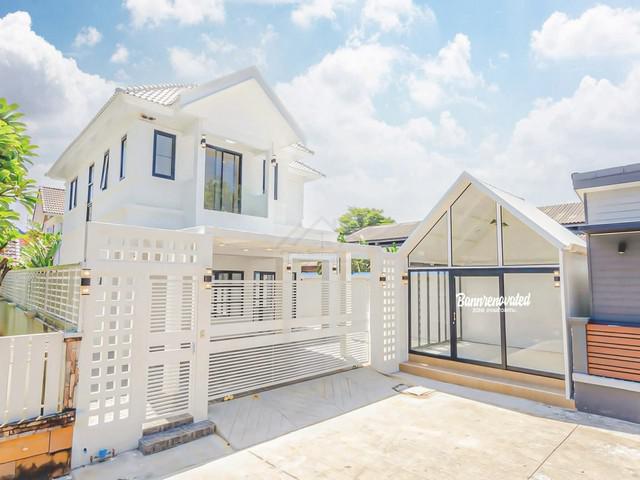 ขายบ้านเดี่ยว 2 ชั้นหลังมุม 54 ตรว. หมู่บ้าน อารียา ชบา นวลจันทร์ 56 รีโนเวทตกแต่งโทนขาวสะอาดตา สวยหลังใหญ่ ใกล้เลียบด่วน