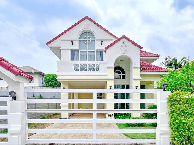ARL บ้านทับช้าง 3.6 กม.เฉลิมพระเกียรติ 62  บ้านเดี่ยว 2 ชั้นพร้อมสวน   90 ตร.วา. จัดเต็มเฟอร์ 3 นอน 3 น้ำ บารเมษฐ์