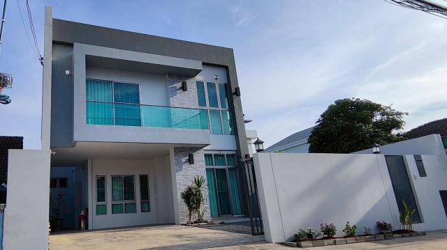 ขายบ้านเดี่ยว 2 ชั้นทำเลดี หมู่บ้านสุดจิตต์นิเวช เขตบางขุนเทียน จังหวัดกรุงเทพมหานคร