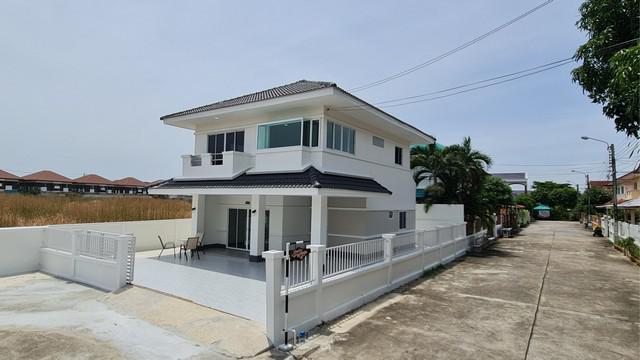 หมู่บ้าน เอ็ม.ที.บางบัวทอง บ้านเดี่ยวติดถนน ถ.บางกรวยไทรน้อย, นนทบุรี