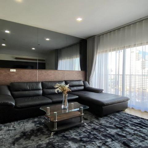 Noble Reveal Ekkamai Clean beautiful view quiet 17th floor BTS Ekkamai