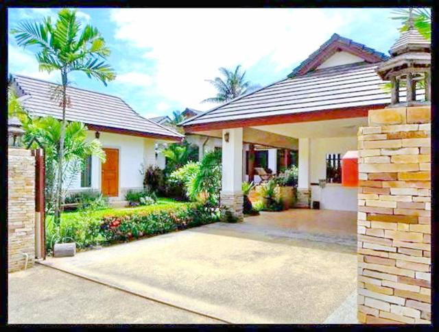 บ้านเดี่ยว  พร้อมเฟอร์ 60 ตร.วา. 240 ตร.ม.สยามคันทรีคลับ โอลด์คอร์ส 3.0 กม. รร.นานาชาติหัสดิน 600 ม. ทำเลบางละมุง ชลบุรี   3 นอน 3 น้ำ 
