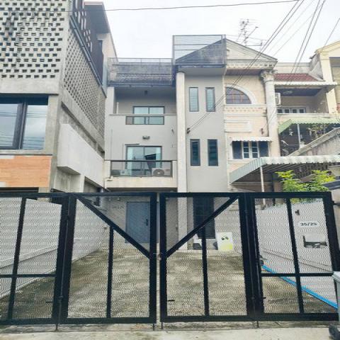 ขายโฮมออฟฟิศ3ชั้นย่านลาดพร้าวบางกะปิรามคำแหงซอยลาดพร้าว124 ใกล้MRTมหาดไทย ท่าเรือมหาดไทย