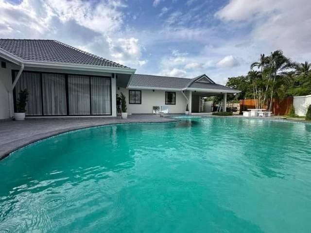 ขายบ้านสวยพัทยา สไตล์โมเดิร์น พร้อมเฟอร์นิเจอร์หรู และเครื่องใช้ไฟฟ้า FP-H956 