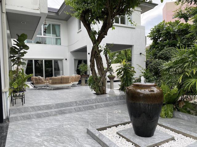 BH3672 ให้เช่าบ้านเดี่ยว 2 ชั้น พร้อมสระว่ายน้ำส่วนตัว หมู่บ้านโนเบิลทารา พัฒนาการ (หลังมุม ใกล้รถไฟฟ้าเพียง 400 เมตร)