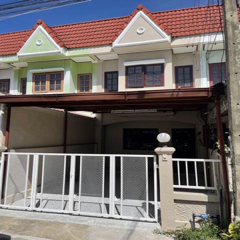 ขายทาวน์เฮ้าส์ 2 ชั้น หมู่บ้านอู่ทองเพลส 2 ถนนลำลูกกา ซอยเปียร์นนท์ ใกล้รถไฟฟ้าBTS สายสีเขียว  ปทุมธานี