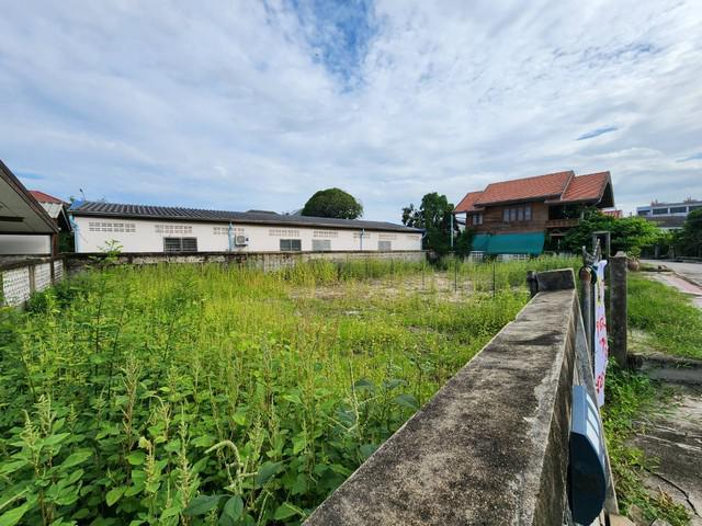 ขายที่ดิน เนื้อที่ 51 ตรว. ในหมู่บ้านบัวขาว ซ.รามคำแหง 174 เหมาะสร้างบ้านเดี่ยว หอพัก อพาร์ทเมนต์