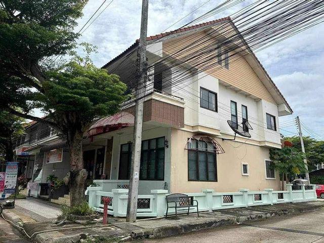 น่าลงทุน! ถูกสุดๆ ขายเพียง 2.5 ล้าน 27 ตรว. ทาวน์โฮม 2 ชั้น #กุลพันธ์วิลล์9 #หางดง #หลังมุม ทำเลดี เหมาะแก่การเปิดร้าน ค้าขาย