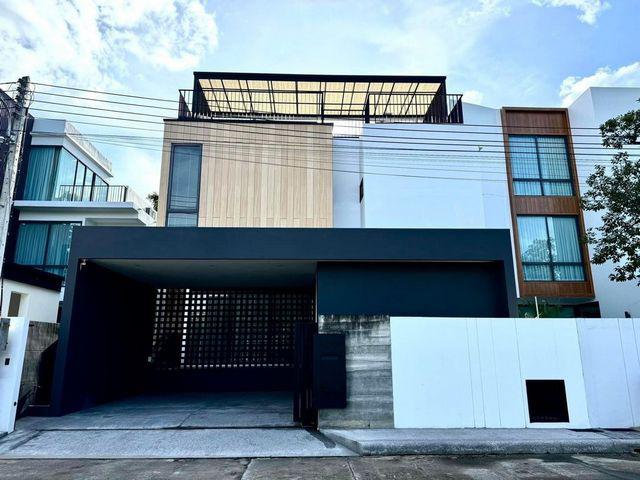 โซนเจ็ดยอด ขาย 15.9 ล้าน Pool villa 3 ชั้น 54.5 ตรว. บ้านหลังใหญ่ ตกแต่งสุดหรู #เฟอร์นิเจอร์บิ้วอินครบเซ็ท พร้อมเข้าอยู่ได้เลย
