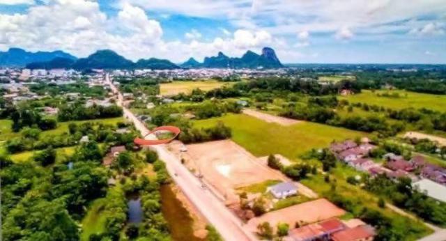 ขายให้เช่า หรือแลกเปลี่ยน ที่ดินเปล่า 3 ห้อง ติดถนนสายสะพานพร้าว จังหวัดพัทลุง