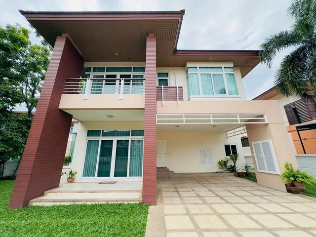 ให้เช่าบ้านเดี่ยว เดอะบูเลอวาร์ด ศรีราชา 4 ห้องนอน ที่จอดรถ 4 คัน TP-H1554