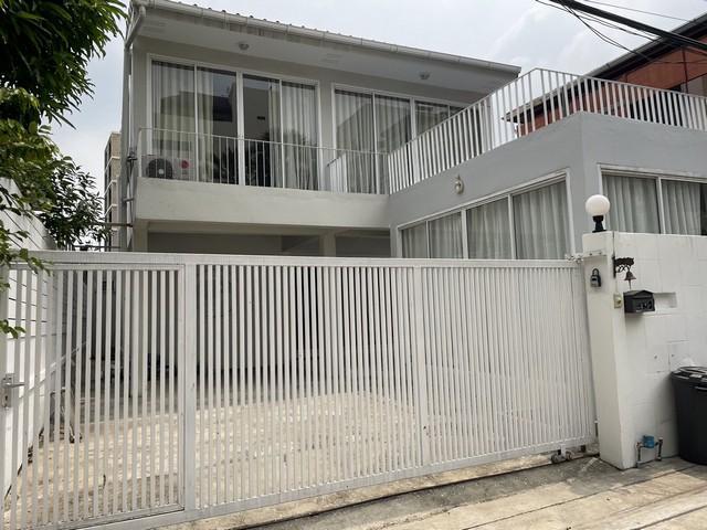 ให้เช่าบ้านเดี่ยว 2 ชั้น 40 ตรว. ถ.สุทธิสารวินิจฉัย ซ.สบายใจ ใกล้ MRT สุทธิสาร