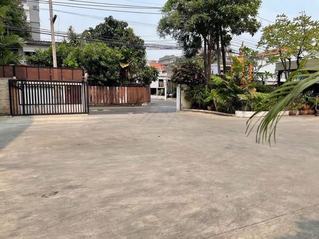 ให้เช่าที่ดิน 70 ตรว. ซอยเอกมัย 12 (สุขุมวิท 63) เหมาะทำคลีนิค , สำนักงาน , ร้านอาหาร