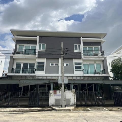 ขายโฮมออฟฟิศ 3 ชั้น 100 ตรว. 500 ตรม. หมู่บ้านชวนชื่นโมดัส วิภาวดี พร้อมโกดัง ติดริมถนนใหญ่วิภาวดี ใกล้สนามบินดอนเมือง
