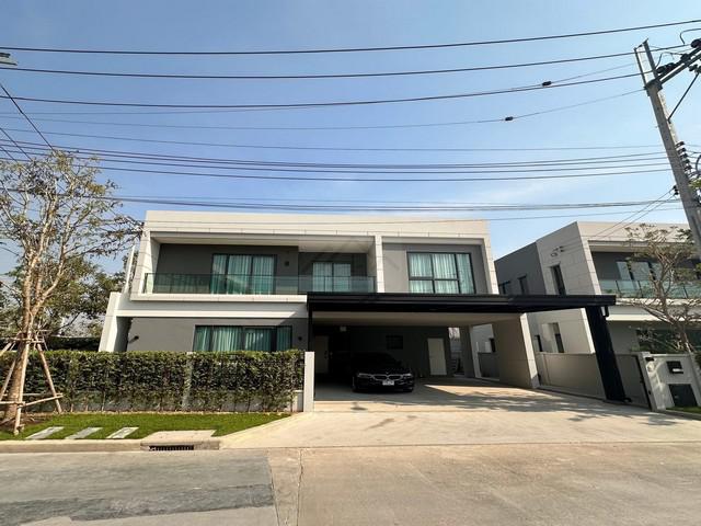 ให้เช่บ้านเดี่ยว 74.4 ตรว 4 ห้องนอน Centro บางนา เฟส 1 หน้าสวนสวย Size ใหญ่สุด วิวสระว่ายน้ำ ใกล้เมกะบางนา เฟอร์พร้อมอยู่ 