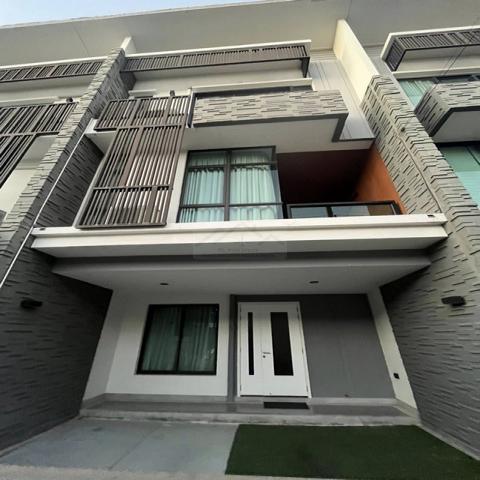 ให้เช่าทาวน์โฮม 3 ชั้น 191 ตรม. เพล็กซ์ เรสซิเดนซ์ นวมินทร์ 111 Plex Residence Nawamin 111 เกษตร นวมินทร์ ซอย ข้าง โรงเรียนเลิศหล้า