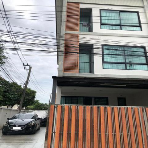 ขายทาวน์โฮม 3ชั้น ปุณณวิถี31 ที่ดินรวม 42 ตรว หลังมุม ใกล้ BTS ปุณณวิถี