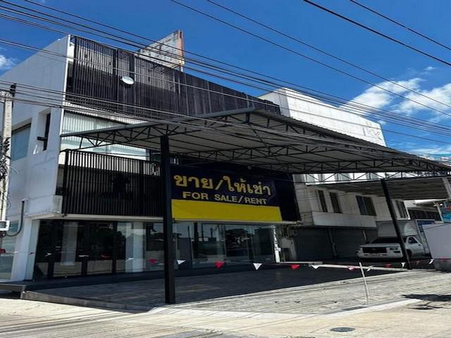 ให้เช่าอาคารพาณิชย์ 4 ชั้น ย่านกิ่งแก้ว ซอยกิ่งแก้ว 62/2 เหมาะสำหรับทำ ออฟฟิศ บริษัท
