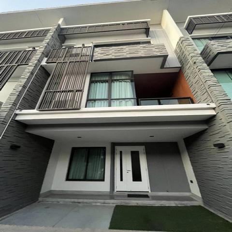 ให้เช่าทาวโฮม3 ชั้น ตรงข้ามซอยนวลจันทร์ ย่าน ลาดพร้าว 101 ใกล้ โรงเรียนเลิศหล้าโครงการ Plex residence ถนน เกษตร-นวมินทร์ 