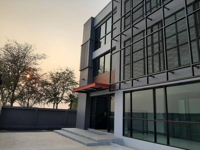 ขายโรงงานพื้นที่สีม่วงเข้มออฟฟิศสร้างใหม่ย่านลำลูกกาคลอง9ปทุมธานี 200 ตรว.