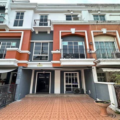 ให้เช่าทาวโฮม3 ชั้น ย่านนวลจันทร์ ใกล้โรงเรียน เลิศหล้า เกษตร-นวมินทร์ใกล้ เดอะวอร์ค เล่นระดับ  โครงการ พลัสซิตี้ปาร์ค เอกมัย-รามอินทรา