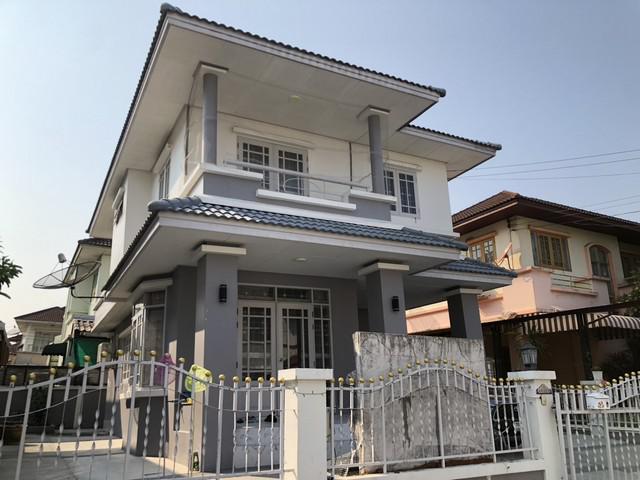 ให้เช่าบ้าน 4 ห้องนอน 2 ห้องน้ำ เฟอร์นิเจอร์ครบ หมู่บ้านวรารมย์ ซอยราษฎร์อุทิศ 16 มีนบุรี 