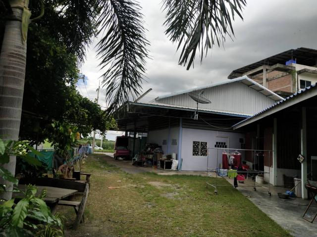 ขายที่ดินพร้อมบ้าน ทำเลดี ติดถนนมาลัยแมน อำเภอกำแพงแสน จังหวัดนครปฐม