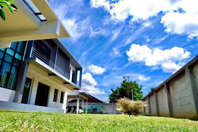 บ้านนอกโครงการสร้างใหม่ สไตล์โมเดิร์น บ้านสวย โซนสันกำแพง 