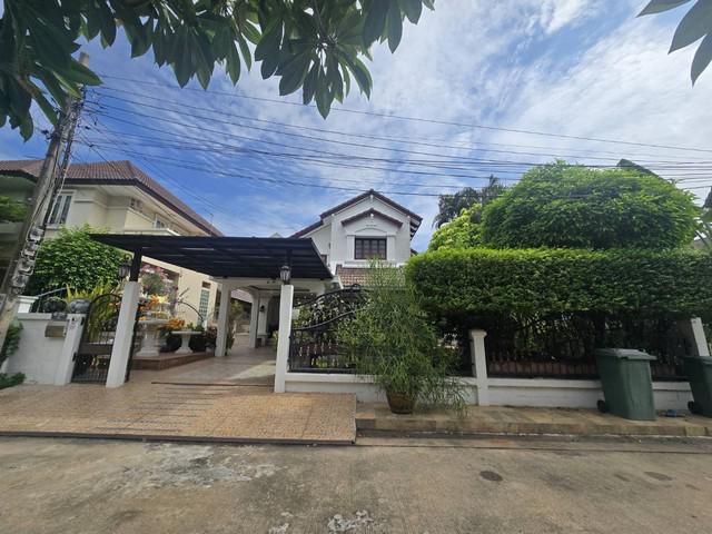 บ้าน สีวลี ติวานนท์ ปากเกร็ด 4 BEDROOM 2 ห้องน้ำ 7700000 BAHT. ใกล้ วัดกู้ โรงเรียนพิชยศึกษา เมืองทอง DEAL!! บ้านสวยพร้อมอยู่