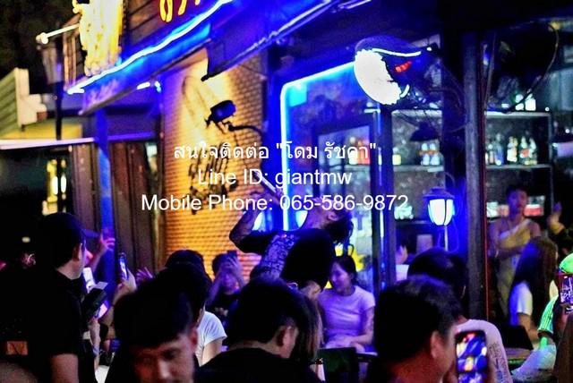 อาคาร เซ้งร้านอาหาร (เหล้า) พร้อมอุปกรณ์ หลังห้างซีคอน ศรีนครินทร์ ขนาด 50 โต๊ะ, ราคา 1.5 ล้าน 2Bedroom พื้นที่ =  100 ตารางวา 1500000 THB ใกล้กับ อยู่ตลาดรถไฟศรีนครินทร์ และหลังห้างซีคอน ราคาน่าลงทุน เป็นร้านอาหาร (เหล้า) ที่มีฐานลูกค้าอยู่แล้ว และอ