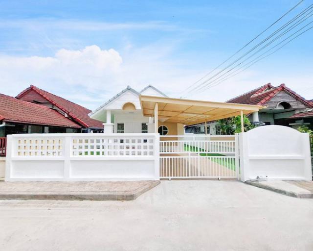 บ้านเดี่ยว ใจกลางเมือง ใกล้โลตัสระยอง ใกล้ห้างแพชชั่น ผ่อนเพียง 6000 บาทต่อเดือน