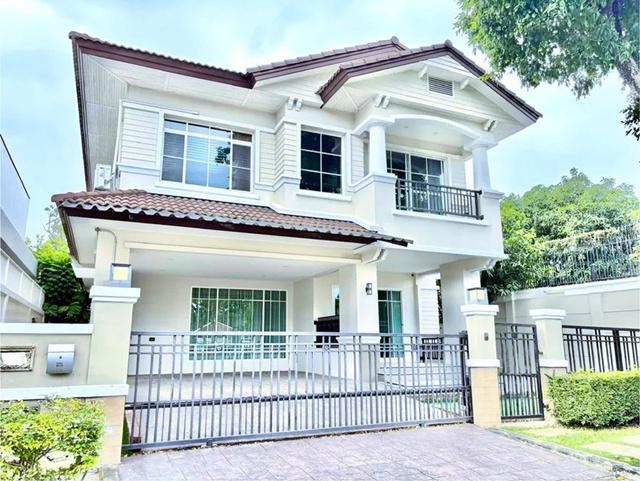BTSบางหว้า 1.5กมให้เช่าบ้านเดี่ยวสุดหรู 2 ชั้น สาทร-ราชพฤกษ์ .ติดถนนหลัก 72ตร.วา. 282 ตร.ม. 3 นอน นันทวันหรูหรา  จัดเต็เฟอร์ฯบิวท์อิน 